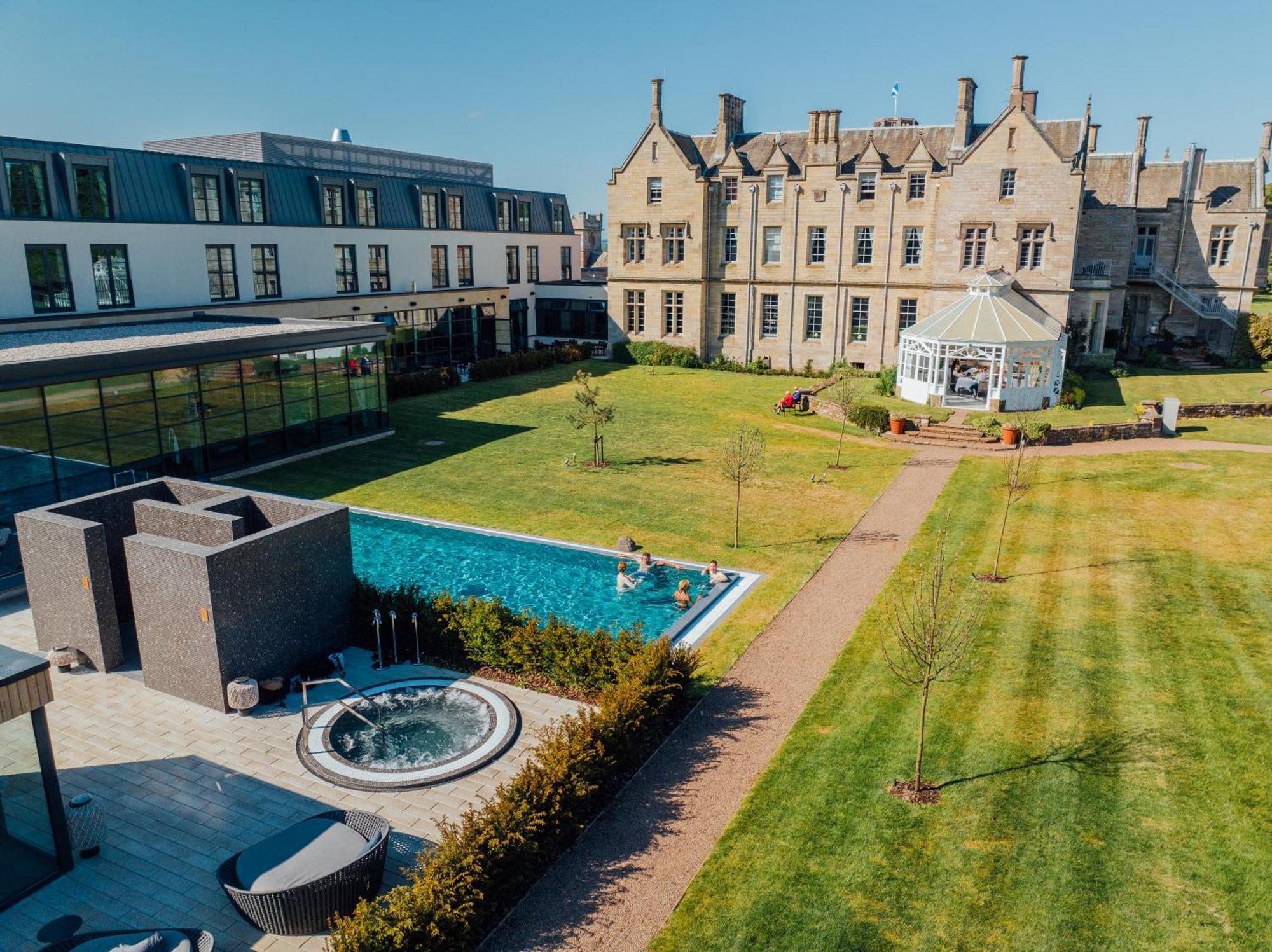 SCHLOSS Roxburghe Hotel Exterior foto The hotel's spa